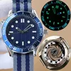 U1 من أعلى الدرجات AAA Watch Ceramic Ceramic NTTD 42mm Men Men Oologio sapphire يشاهد MONTERAMACT MECANICAL MONTER MONTRE DE LUXE 300M Limited Edition Wristwatches