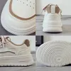 Designerplattform som kör sneakers Kvinnor Tennisskor Kvinna Walking Chunky Sneakers White Casual Slip On Vulcanized Shoes 240321