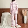 Hemkläder Kvinnor Pyjama Set Heart Print Lång ärmknappstängning Toppar T-shirt med byxor Loungewear Comfy Soft Sleepwear Matching Suit