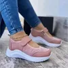 Chaussures décontractées baskets en mailles respirantes pour la plate-forme de coin de la mode pour femmes