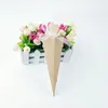 Gift Wrap Wedding Candy Box Packaging With Souvenir Ice Cream Tip Cone Triangle Shape Födelsedag Valentine's Day Party Carton Partihandel