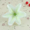 Decoratieve bloemen 20 stks DIY Artificical Lily Silk Flower Head 13cm W Stamen Core Creëer Kerst verjaardag Bruiloft Bouquet Gift F Moeder Home