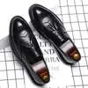 Casual schoenen mannelijke puntige loafers kwast dikke bodem mode originele mannen formele club trouwfeest luxe ontwerper