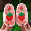 Kinderen slippers niet -slip comfortabele schattige avocado kinderschoenen voor meisjes jongens slipper slipon home badkamer indoor baby 240402