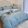 Conjuntos de roupas de cama Microfibe escovado laranja azul premium bordado de bordado macio chique de edredão lençol 2 pillowcases para todas as estações