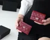 Luxury Fashion CC portefeuille concepteur de carte porte-carte monteuse monnaie en cuir matelasque Bourse de haute qualité Bourses de haute qualité portefeues zippy clés pochettes pour hommes portefeuilles