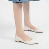 Chaussures décontractées baoyafang 2024 Arrivée plate superficiel bouche femme robe de fête femme femme mariage femelle pointue grosse taille 41