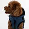 Hundkläder Vattentät fleece foderjacka varm hoodie rockar valp rockar vindbrytare med dubbel d koppel väst tröja