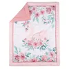 3pcs Micro fibra cepillada con cunas de ropa de cama Swan y flores para niñas, incluida la falda de la hoja de cuna de colcha 240322