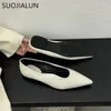 Casual schoenen Suojialun 2024 Spring vrouwen platte mode ondiepe slip op dames elegante ballerina's puntige teen jurk enkele schoen