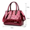 Sac 2024 Patent en cuir de haute qualité Tote de luxe Simple Color Color Stone Modèle Messager Messenger pour femmes