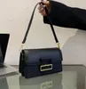 Handväskor Purses Fashion Travel Women Bag Leather Chain Stems Picks -handväskan Tillbehör Kvinnliga tygväskor