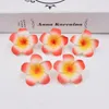 Kwiaty dekoracyjne 30pcs Około 4,5 cm fałszywy kwiat głowicy Plumeria sztuczna pianka