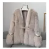 Autunno e inverno Nuova pelliccia di volpe a V-collo femmina Versione coreana Cintura rivettata Haining Fashion Fashion Coat