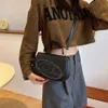 Mode kvinnor axelväska handväskor crossbody väska mode handväskor shopping hög kvalitet 2024 ny trendig elegant lady handväska