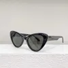 2024 designer di lusso Designer di lusso occhiali da sole Summer Nuova rete P Red La stessa piastra personalizzata Occhiali da sole di moda versatili SPR 13X-F
