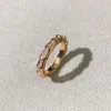 Hochversion Schlangenknochenring mit Frauen glatte Oberfläche und 18k Roségold modisch leichter Luxus Full Diamond Matching Ring Größe 6/7/8