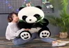 Sevimli Simülasyon Hayvan Panda Peluş Peluş Oyuncak Dev Yumuşak Hug Doll Çocuklar İçin Ulusal Hazine Hediye Dekorasyonu 35inch 90cm DY50947723148