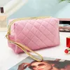 Bolsas de cosméticos Moda Velvet Bolsa de embreagem feminina Zipper portátil Storage Storage Vintage Makeup for Girl