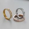 Anello di lussuoso europeo e americano Luxury Diamond Full Sky Star Titanium Steel Ring Female Instagram Simple Fashion Ring Anello personalizzato non si sbiadisce