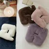 Oreiller hiver chaud en peluche en peluche de canapé-siège imitation lance de fourrure pour canapé chaise de bureau mat à la maison décoration