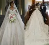 Abiti 2017 Sexy Nuovi abiti da spalla Abiti da sposa Abiti gioiello Clette lunghe Appliques in pizzo Appliques in percollata Cappella gonfia Trena di bordo Plus Size Brid