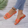 Slippers Femmes Sandales 2024 Tournettes d'été Tapes d'atelier de perles Plat Flat Outdoor Dames Comfort Beach Mujer