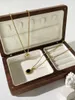 Colliers pendants peri'sbox en acier inoxydable 18k Gold PVD Noir blanc pierre ovale sur la chaîne de corde torsadé