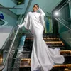 Festklänningar Fantastisk vit 2024 Arabiska aso ebi kväll sexig rygglös stor båge full ärmar långa prom klänningar brudklänning