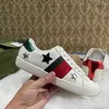 2024 Nya designer Casual Shoes Bee Ace Sneakers Low Mens Womens Top High Quality Tiger Embroidered Black White Green