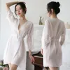 Kvinnors sömnkläder Gaze Cardigan Spets Sleeve Nightgown Perspective Sexig frestelse Hemkläder Underkläder Set See Through Dressing Robe