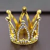 Toptan küçük metal taç erkekler için kızlar bebek doğum günü balo tiaras inci saç takılar bebek kek süsleri kafa aksesuarları