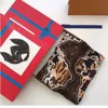 Nuova 2024 Top Designer Woman Man Silk Fashion Letter Brand Furfential Headband Monogram Monogram Map Map Map Leopard Leopard Leopard Rivet 90cm