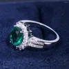 Bröllopsringar Huitan Romantic Plant Series Luxury Flower Shaped Vintage Euro Style Engagement Ring With Bright Green Stone