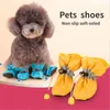 Vêtements pour chiens 4pcs / bottes set chaussures de compagnie imperméables Chauhuahua antidérapantes