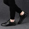 Casual schoenen Classic White Sneakers Men Leather Male veter-up echte flats mode Koreaans eenvoudig schoenen 38-47
