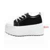 Chaussures décontractées 2024 Balentilles de plate-forme plate en toile pour femmes Lace Up Femme Sole Sole Femmes Black Blanc Shoe
