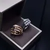 V-Gold Pleated Rose Gold w kształcie diamentowej wkładki, trzy koła otwarte elastyczne pierścień węża