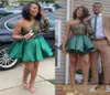 Nya Hunter Green Lace Homecoming Dresses 2020 One Shoulder Long Sleeve Short Prom -klänningar veckade satincocktailklänning Cheap9437337