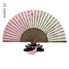 Dekorative Figuren Großhandel 50pcs/Los Schmetterling Blumendruck Fan Seide Hochzeitshand Fans Quasten Geschenke für Gäste