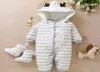 Zima nowe gęste bawełniane ubrania dla chłopca noworodka ciepłe rompers dla niemowląt odzieży wierzchniej świąteczne prezenty dla dzieci Odzież Jumpsuits9935712