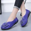 Lässige Schuhe Moccasins weiche Leder PU Frau Mode flach mit Blumen Damen Frühling Sommer Frauen Designer Sleas schlüpfen an