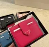 Krótki projektant portfelowy Kobieta Karta Uchwytowa torebka torebka Mały portfel Wysokiej jakości oryginalny skórzany luksusowy składany trójkąt torebka wiele stylów z pudełkiem