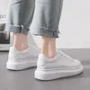 Scarpe casual White Woman Platform Sneaker da uomo Sports da uomo Sports covoni a piedi che camminano