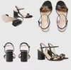 Fashion Summer Sandals Designer Leather Dames High Heels Sexy Metal Buckle groot kantoor Red Mainstream Shoes 436356