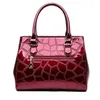 Sac 2024 Patent en cuir de haute qualité Tote de luxe Simple Color Color Stone Modèle Messager Messenger pour femmes