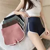 Women Summer White Edge Ice Silk Mini Shark Shorts cienkie seksowne wysokiej talii chude joga sportowe szorty szkolne krótkie 240325