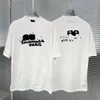 Designerskie męskie koszulki T Shirt Niestandardowa moda Modna Masowa tkanina z wygodną i miękką tekstową literą graffiti na piersi, luźne koszule s-2xl