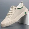 Scarpe casual 2024 per uomini in pelle genuina tendenza stradina skateboard piatta sneaker di mucca traspirante