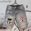 Sommermänner Hole Denim Short Pants Mode Bettler kratzte fünfköpfige Jeans-Shorts 240115 8HHA